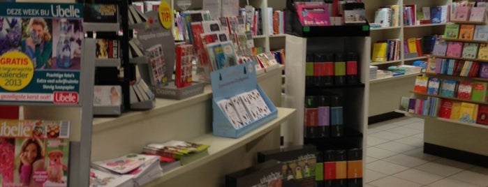 Standaard Boekhandel is one of Orte, die Céline gefallen.