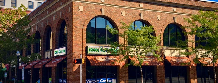 Fort Wayne Visitors Center is one of Julie’s Liked Places.