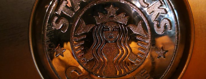 Starbucks is one of สถานที่ที่ Erkan ถูกใจ.
