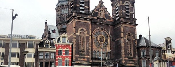 Basílica de San Nicolás is one of Amsterdã.