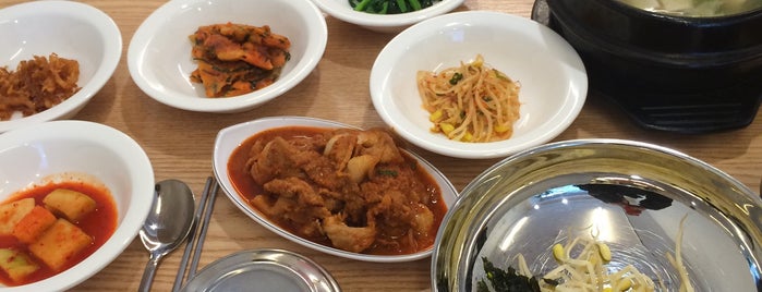 백반식당 is one of Lugares favoritos de Alice.