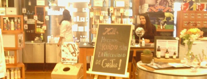 Kiehl's is one of Derekさんのお気に入りスポット.