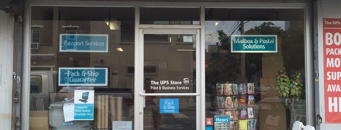 The UPS Store is one of Suz'un Beğendiği Mekanlar.