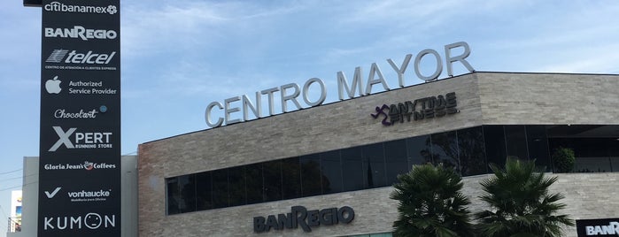 Plaza Centro Mayor is one of Tempat yang Disukai Zeneak.