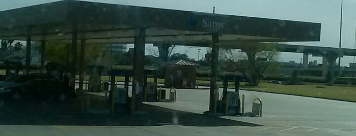 Sam's Club Gas Station is one of Glenn : понравившиеся места.