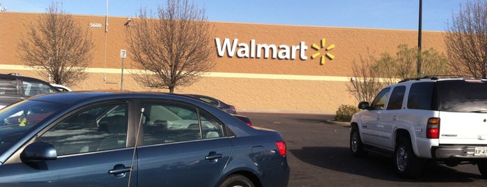 Walmart Supercenter is one of Locais curtidos por Lashondra.