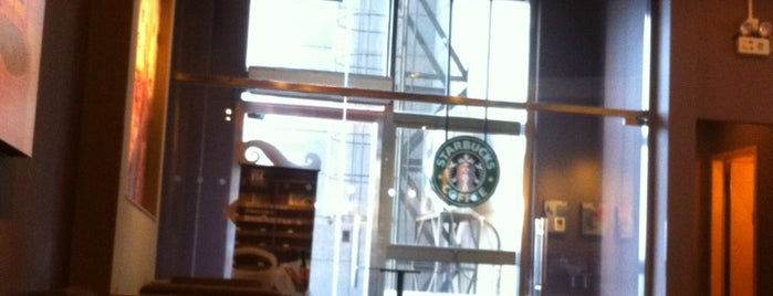 Starbucks is one of Dhyani : понравившиеся места.