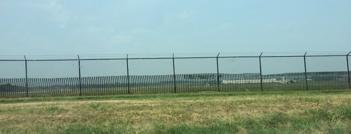Northeast Philadelphia Airport is one of Hopster's Airports 1.