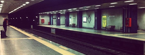 Bahçelievler Metro İstasyonu is one of Locais curtidos por Colorful.
