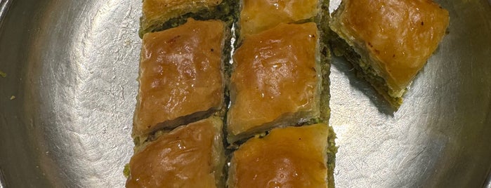 Elmacıpazarı Güllüoğlu Baklava is one of the Most Preferred Places/Gaziantep.