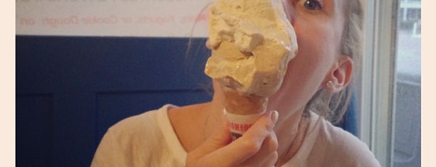 Four Seas Ice Cream is one of Cape Cod.