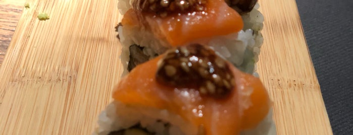 Mishima Sushi Bar is one of Frenesí.