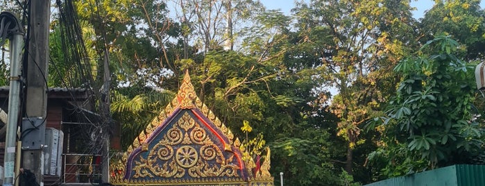 Wat Dhammamongkol is one of เพื่อนใหม่ปี 55.
