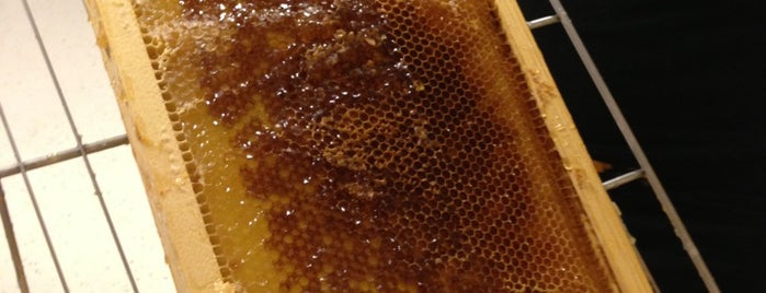 The Beez Kneez Honey House is one of Locais curtidos por eryn.
