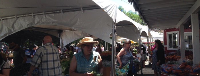 Urban Farm Market is one of Lieux qui ont plu à Kristine.