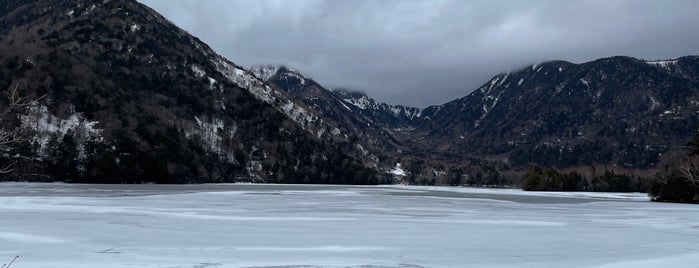 Lake Yunoko is one of 自然地形.