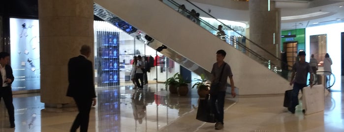 ION Orchard is one of Alanさんのお気に入りスポット.