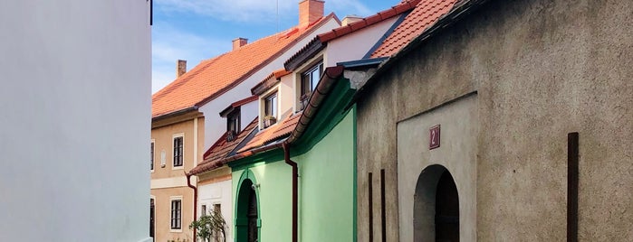 Velvary is one of Středočeský kraj.