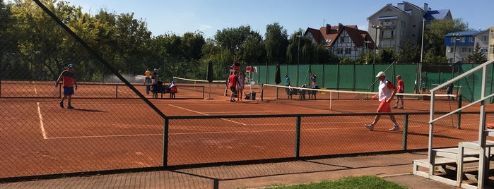 Теннисный клуб "Апельсин" is one of Столовые города.