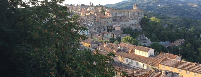 L'Usignolo is one of Aperitivo in Umbria.