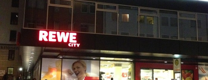 REWE City is one of Sehnazさんのお気に入りスポット.