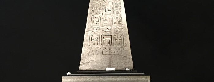 Obelisk von Luxor is one of Orte, die Armando gefallen.