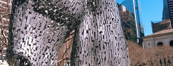 The Kelpies is one of Monuments.