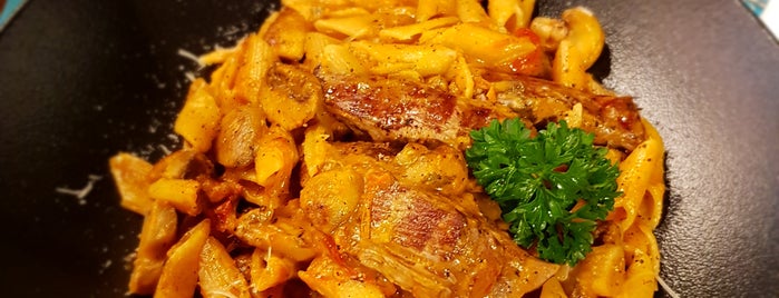 Gennaro is one of The 15 Best Places for Pasta in Tehrān.