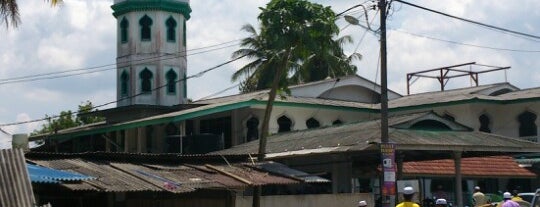 Masjid Banggol Peradong is one of Baitullah : Masjid & Surau.