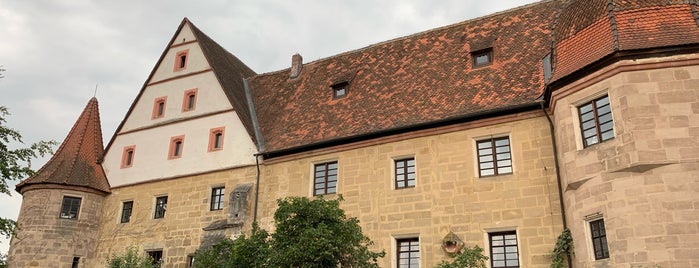 Schloss Wiesenthau is one of 古城ホテル.