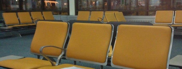 Departure Lounge is one of M : понравившиеся места.