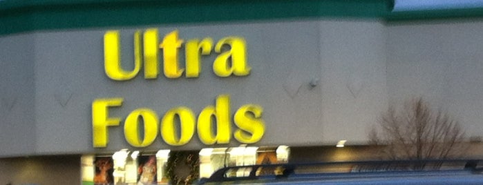 Ultra Foods is one of Lieux qui ont plu à Bettina.