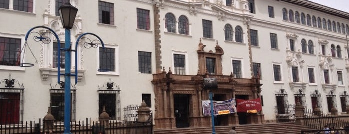Palacio de Justicia is one of Perú 01.