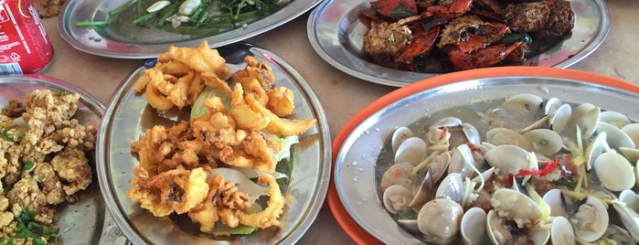 国华海鲜饭店 Ko Hua Seafood Restaurant is one of Must-Eat in Sekinchan.