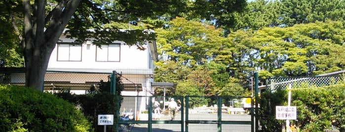管理事務所 is one of 駿府城公園.