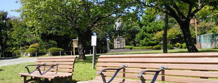 駿府城公園 大御所ベンチ is one of 駿府城公園.