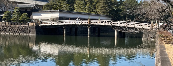 Hirakawa Bridge is one of 皇居.