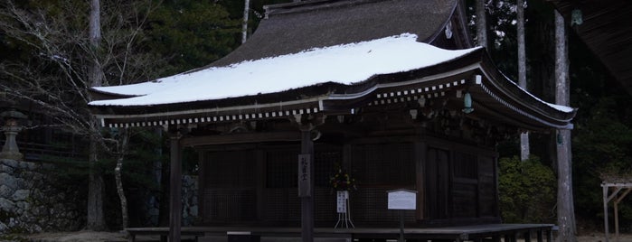 孔雀堂 is one of 神社仏閣.