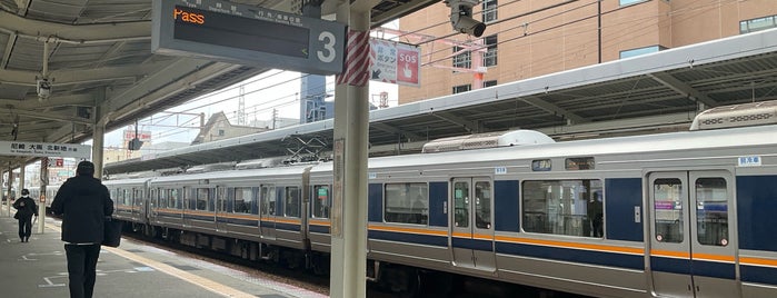 3-4番のりば is one of JR神戸線の駅ホーム.