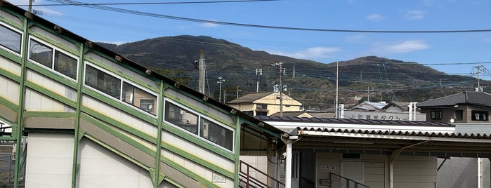 Ōmachi Station is one of 佐世保線.