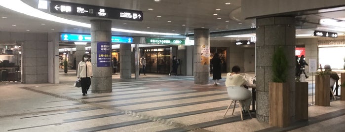 月見の広場 is one of Osaka.