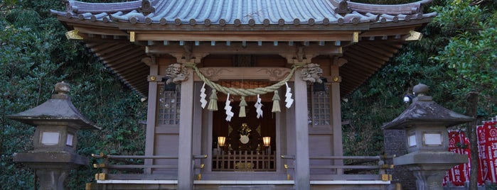 八坂神社 is one of 江の島.