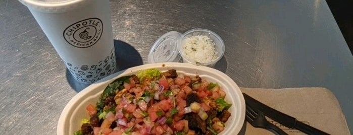 Chipotle Mexican Grill is one of Whole30 food options.