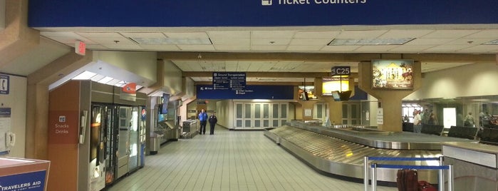 Aeroporto Internacional de Dallas Fort Worth (DFW) is one of airports.