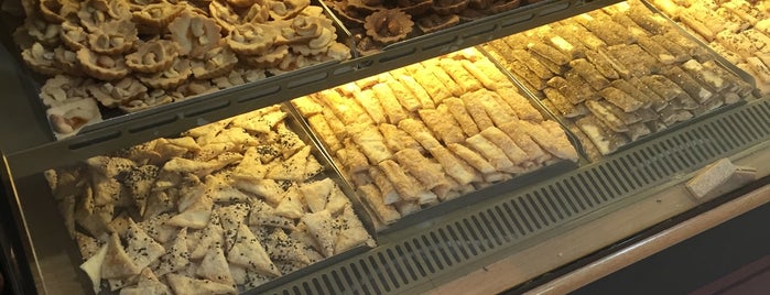 مخابز و اسواق السلطان Al Sultan Bakeries is one of Ad.