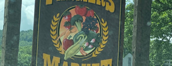 Cashiers Farmers Market is one of Lake Glenville.