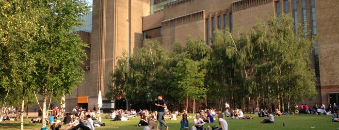 Tate Modern is one of London.