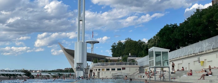 Piscine olympique Tony Bertrand is one of lyon favplaces.