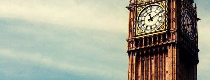 Elizabeth Tower (Big Ben) is one of London.