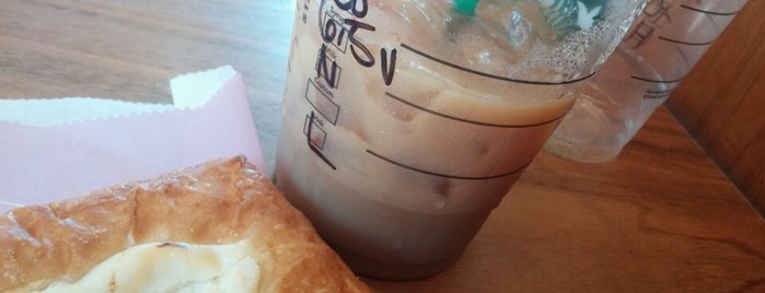 Starbucks is one of Martin : понравившиеся места.